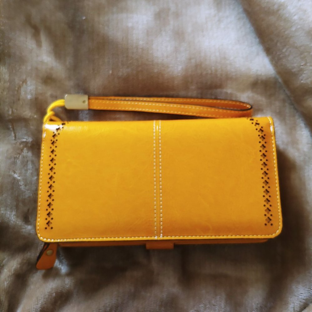 Gold Wristlet Clutch Wallet with Floral Snap - Picture 10 of 12